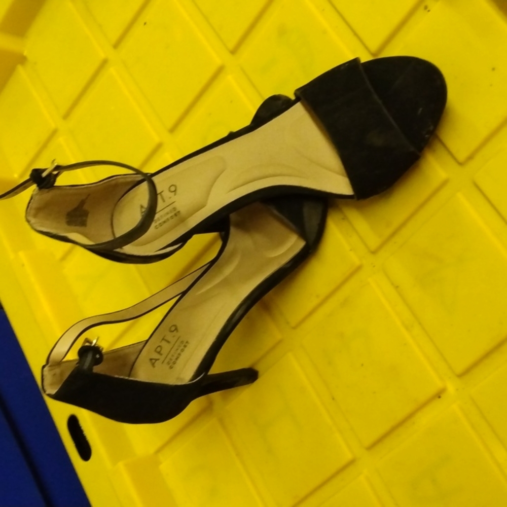 Apt. 9 black heels size 7.5